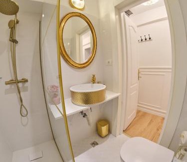 Sector 2 Apartment | Glinka by Ioana