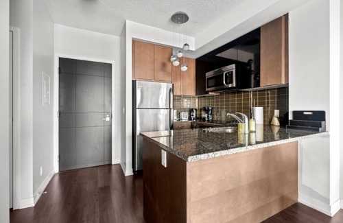 Mount Pleasant West Condo | GLOBALSTAY Modern 1BD+Den Condo w/Balcony Lillian St
