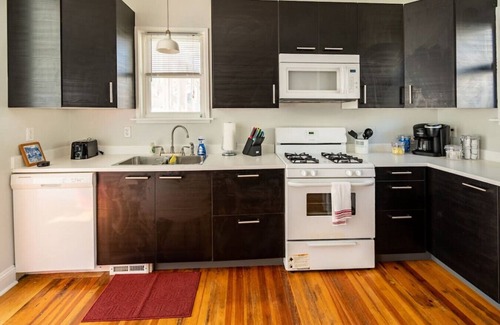 North Chesterfield Apartment | Globetrotter's Suite in Historic Richmond w/Patio