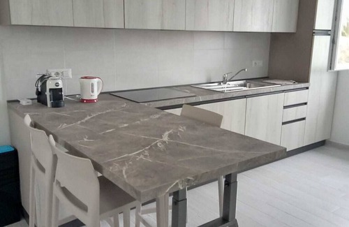 La Ciaccia House | Gloednieuw Huis met Zeezicht, Garage, Stijlvol Ingericht, Vlakbij de zee
