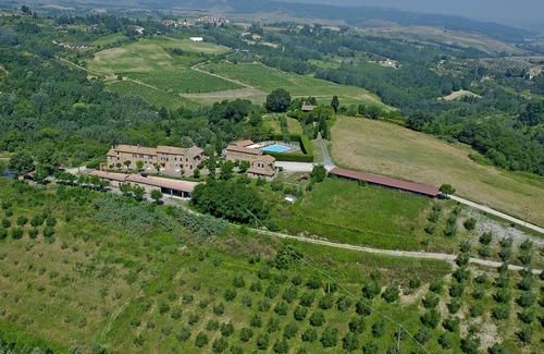 Montaione Apartment | Gloriana 3 - Holiday Rental in Country House with swimming pool in Chianti, Tuscany