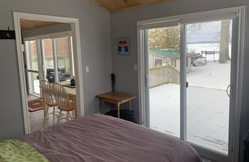 Consecon Cottage | Glorious Sunsets-Wellers Bay Prince Edward County Family friendly-Water Front!