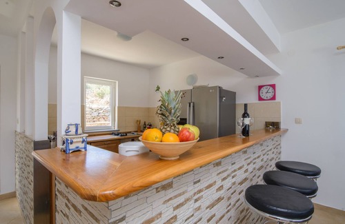 Veliki Drvenik Villa | Glorious villa with infinity pool on peacefull island