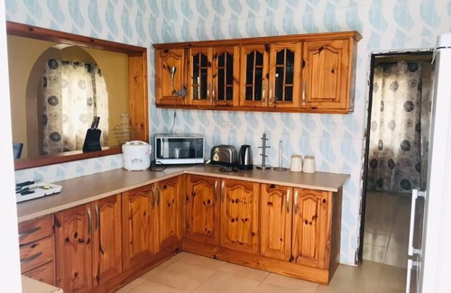 Brusubi House | Brusubi 2-Beds, Sleeps 6, Pet Friendly & Parking