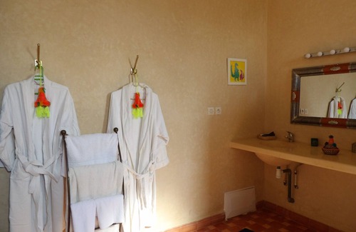 Ida Ougourd Bed & Breakfast | Gnaoua Suite with breakfast included and pool view