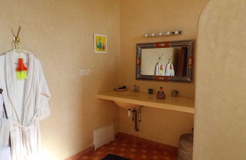 Ida Ougourd Bed & Breakfast | Gnaoua Suite with breakfast included and pool view