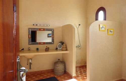 Ida Ougourd Bed & Breakfast | Gnaoua Suite with breakfast included and pool view
