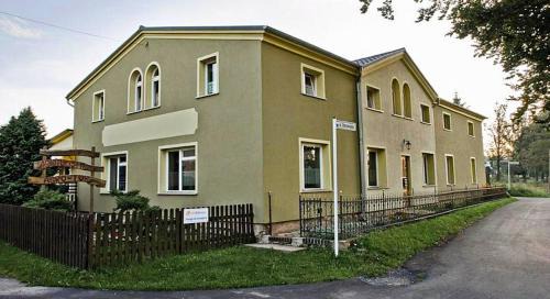 Czerniawa-Zdroj Apartment | Gościniec Pod Bukiem