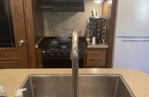 French Quarter House | Go Glamping! Waterfront Lake Conroe, Luxury RV, just bring suitcase