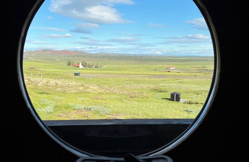 Selfoss Cabin | Golden Circle, luxury cabin with 360° view, hot tub & Sauna - 45 min from Rvk.