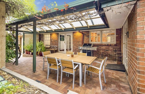 Belair House | Go Pies! Redgum-Retreat - 4 bdrm - Wildlife