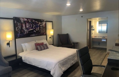 El Paso Hotel | GO2 Inn & Suites by Relianse