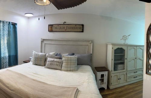 Eureka Springs Other | GOATS, PIGS, & CHICKENS Talmage's 12 Acre Wood - The Farm House