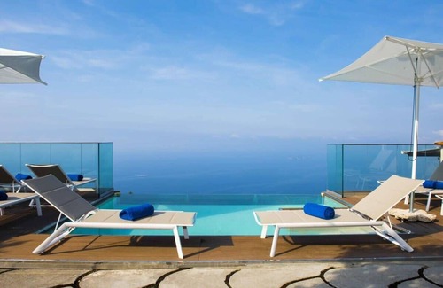 Path of the Gods Villa | Goddess Of Beauty Villa Where Land Meets Sky