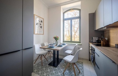 Strehlen Apartment | Goethe Palais", ruhig, "Großer Garten", Arbeitsplatz, Appartement ", eigener Parkplatz, Smart-TV