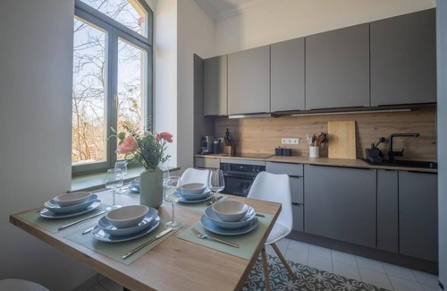 Strehlen Apartment | Goethe Palais", ruhig, "Großer Garten", Arbeitsplatz, Appartement ", eigener Parkplatz, Smart-TV