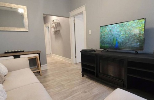 Grand Rapids Apartment | Gold 4 · Retreat Suite - Peaceful & Private Getaway