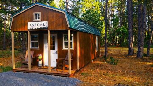 Cave Junction House | Gold Creek Cabin 3 - Sleeps Up To 4