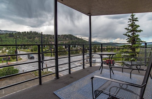 Historic District Condo | Gold Creek Condo: Downtown, Amazing Views