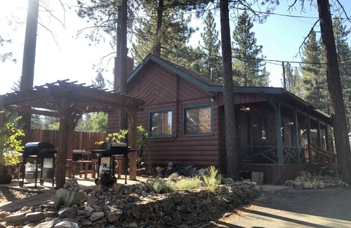 Big Bear Lake House | Gold Rush - Eagle's Nest Rustic Cabin