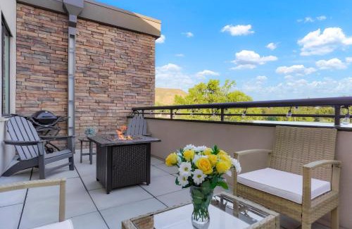 Golden House | Golden Condo Patio with MTN Views Walk to DT Golden and School of Mines