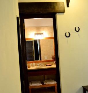 Paso de la Patria Cabin | Golden Lodge