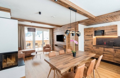 Rauris Apartment | Golden Lodges Rauris Resort close to the ski lift
