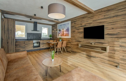 Rauris Apartment | Golden Lodges Rauris Resort with ski storage