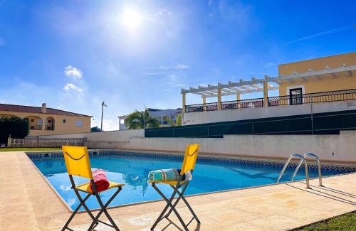 Albufeira Apartment | Golden Palm Condo by BeCherish