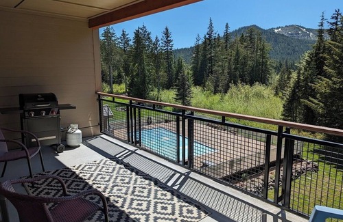 Government Camp Cabin | Golden Poles #208 at Collins Lake Resort