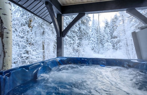 Golden House | Golden's Blue Heron, a brand new house located on Kicking Horse Mountain Resort