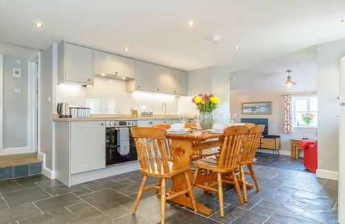 Sutton Cottage | GOLDEN SLACK COTTAGE, family friendly, with open fire in Wincle