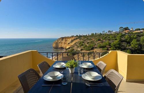 Vale de Centianes Apartment | GOLDEN SUN - Sunny Balcony, Sea View, Beach, AC
