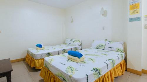 Rosales Hotel | Golden Sunrise Hotel I by RedDoorz