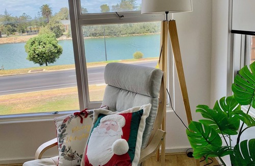 Glenelg North Apartment | Golden Sunset nEnjoy the beautiful scenery of Glenelg North