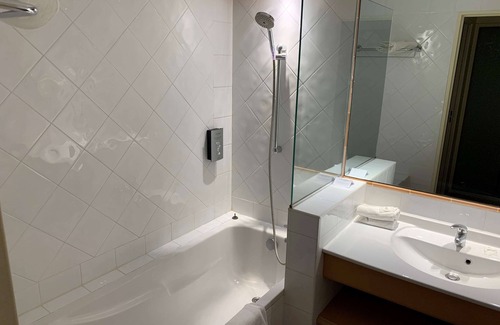 Montfavet Hotel | Golden Tulip Avignon Le Paradou