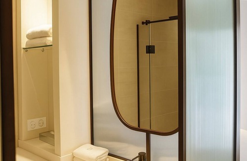 Montfavet Hotel | Golden Tulip Avignon Le Paradou