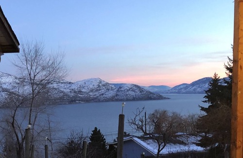 Central Okanagan Apartment | Golden View Cabin Pet Friendly Private Detached Studio w/Panoramic Lake View