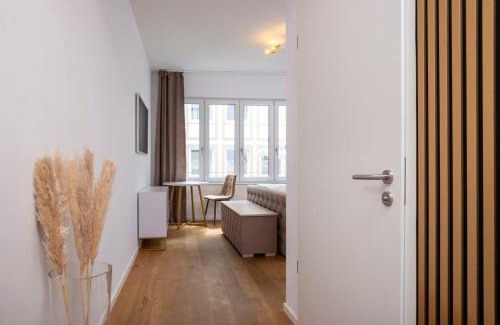 Innenstadt - Sankt Ulrich-Dom Apartment | GoldenKey Suite am Rathausplatz NEU eingerichtet
