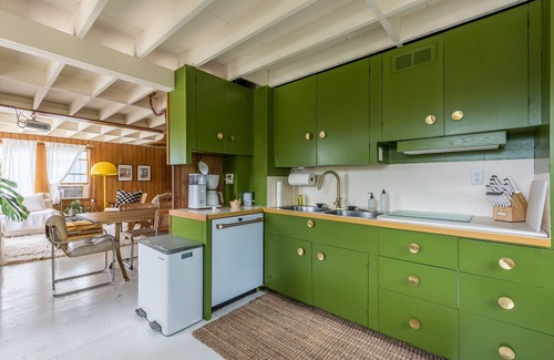 Point Pleasant - Toms River Cottage | Goldie Point is a dreamy retro beach escape experience!