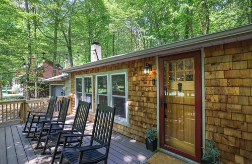 Pocono Lake Cabin | Golf Cart for rent, Kayaks & Game Room. Dog-Friendly Cabin w/Fireplace