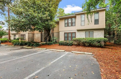 Saint Simons Island Condo | Golf Cart included Cozy 2-bedroom 2-bth condo @ ISLAND RETREAT St. Simons Island