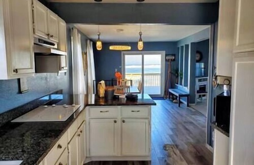 Oak Harbor House | Golf Cart- Lake Erie Water Front Beach House