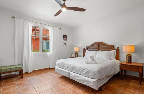 Cabezas Apartment | Golf Course Access Balcony Infinity Pool