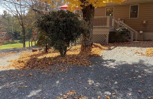 Newland House | Golf course view in NC mountains- near wineries and more!