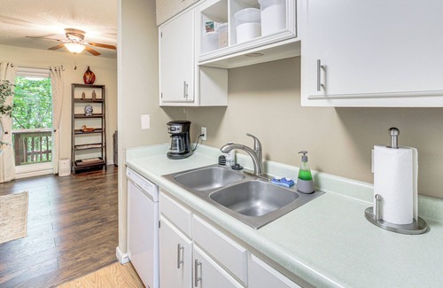 Hot Springs Village House | Golf Getaway w/9 Courses + Walk to Lake DeSoto