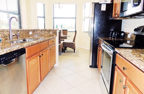 Bradenton Condo | Golf, Lake, Paradise!