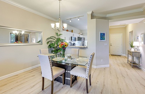 Ole Condo | Golf, Swim & Relax! Condo 8 Mi to Dtwn Naples