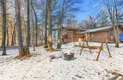 Danbury Apartment | Golf UTV 4 Kings in Voyager Village on airstrip