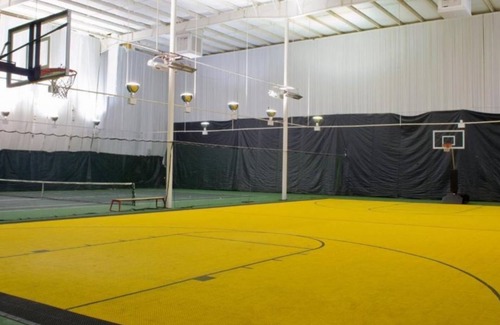 Cheat Lake Apartment | Golf & Wellness Sanctuary: Lakeview Resort Studio w Pool & Spa Sauna